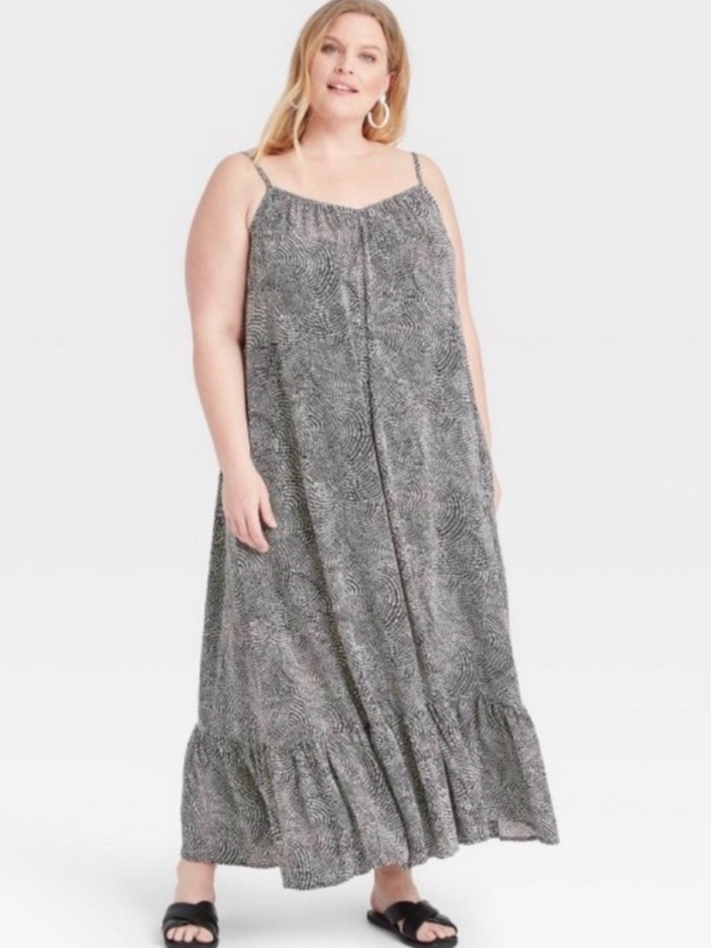 Ava & Viv Black and White Plus-Size Maxi Dress. Beachwear Casual Breezy